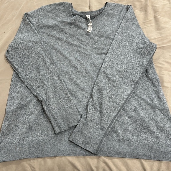 Long sleeve loose fit swiftly, in EUC - Picture 1 of 2